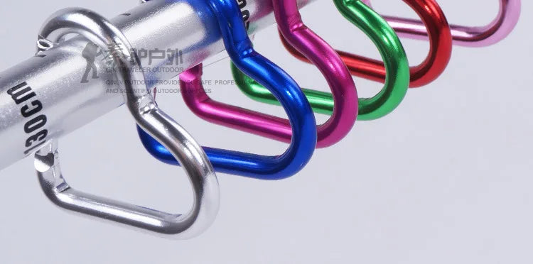 1 Stück herzförmiger Aluminium-Karabiner-Schlüsselanhänger-Clip, Outdoor-Schlüsselring-Haken, Wasserflasche, Hängeschnalle, Reiseset, Zubehör 